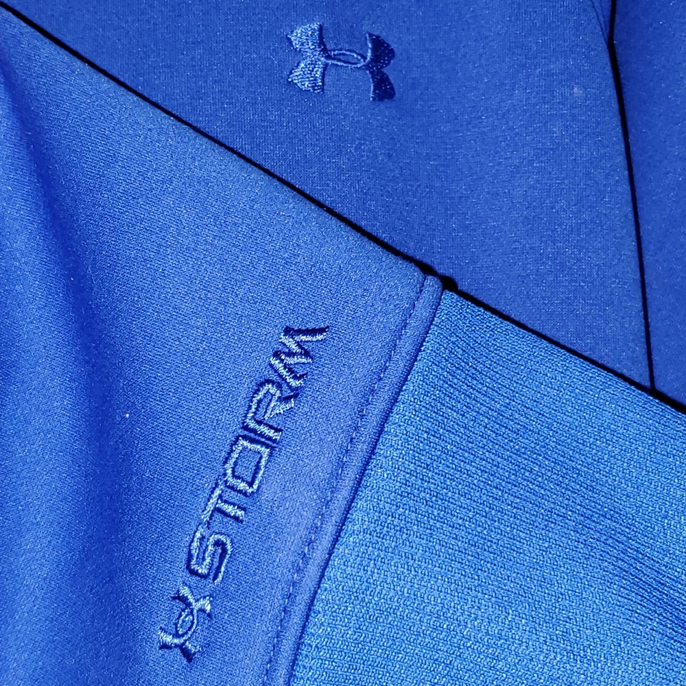 Under Armour zipper hoodie- like new